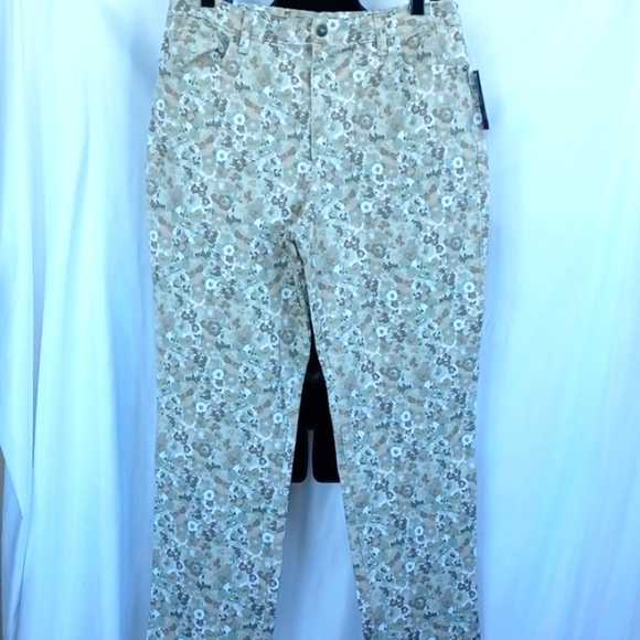 Gloria Vanderbilt Cream Green Brown Floral Amanda Vintage Jeans Size 14 short - Picture 1 of 7